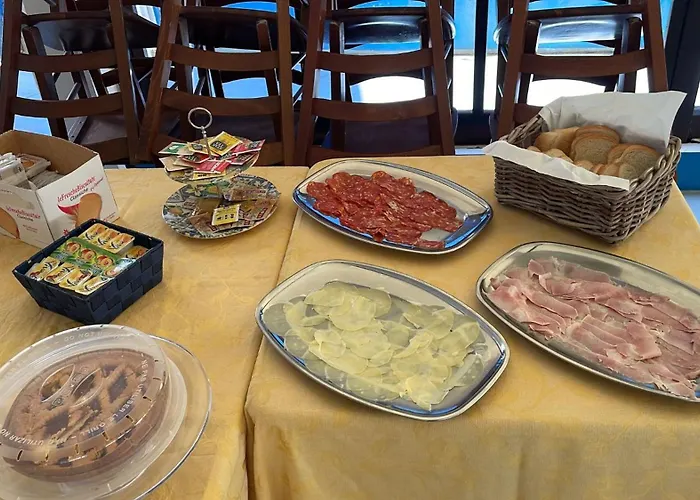 Beach Hotel Hotel 3*