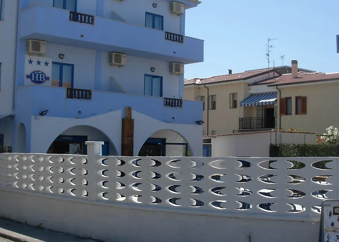 Beach Hotel Hotel 3*