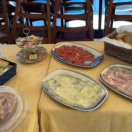 Beach Hotel Hotel 3*