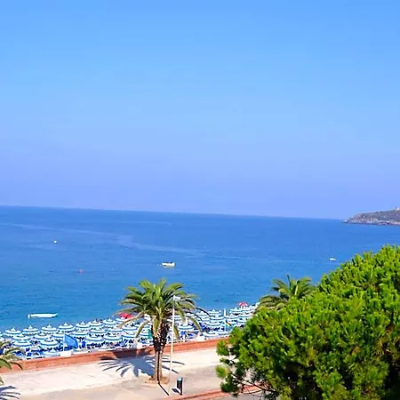 Beach Hotel 3* Diamante