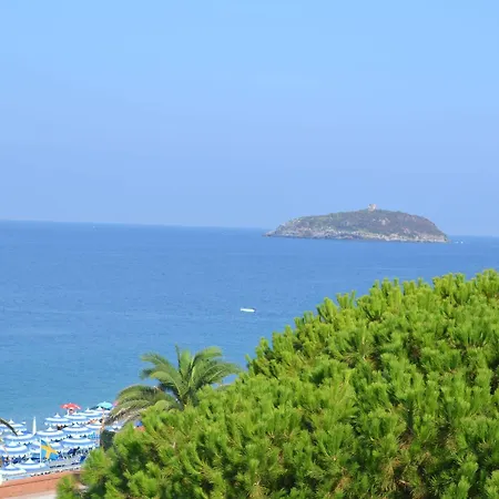 Beach Hotel 3* Diamante
