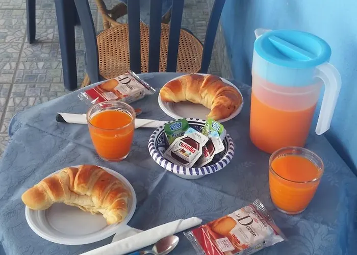 Beach Hotel Отель