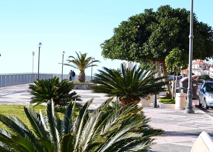 Beach Hotel Диаманте